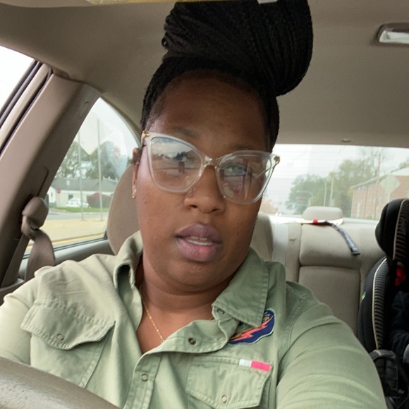 Meet your Posher, Jaimie - Picture 3 of 5